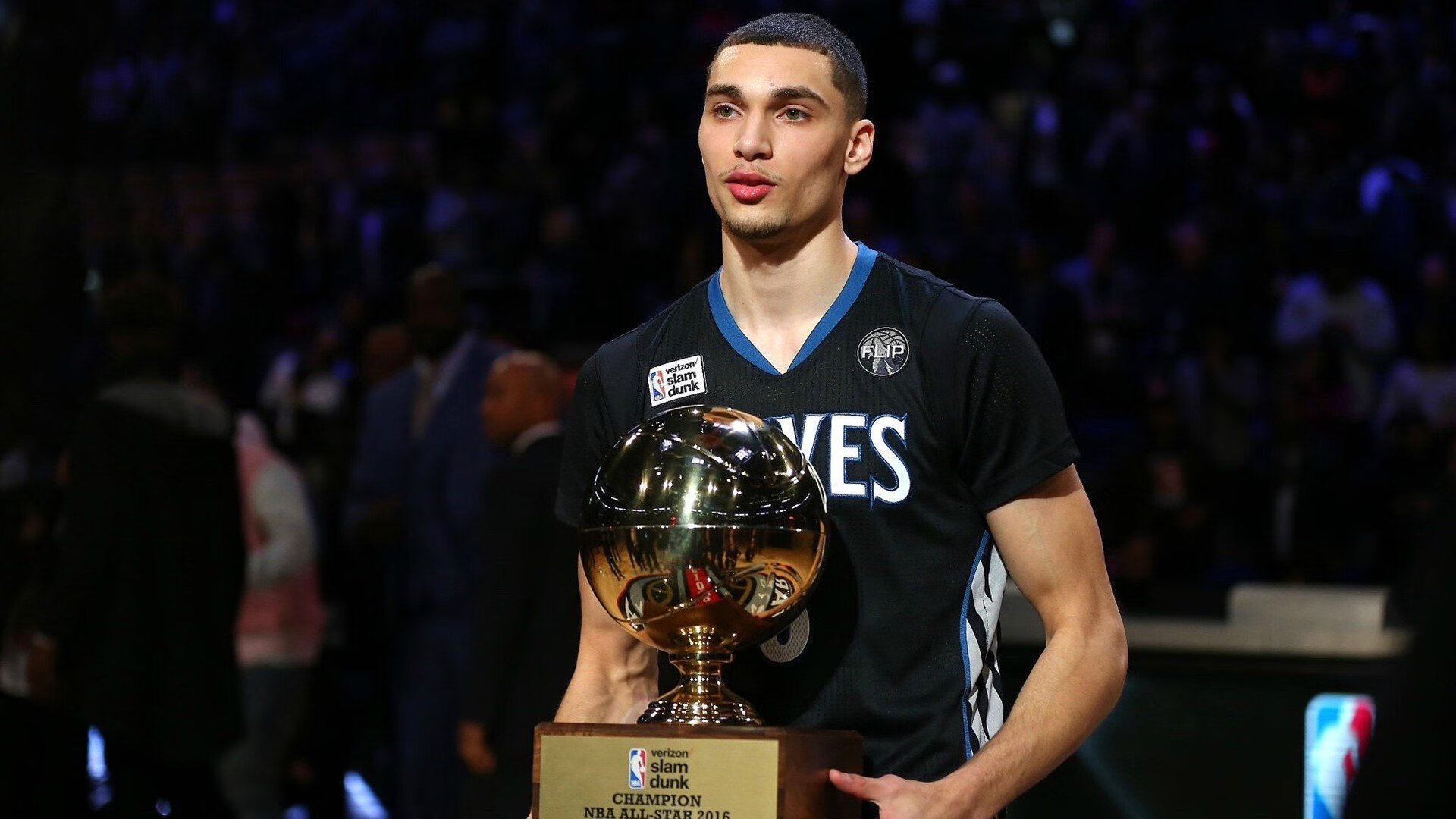 九游电竞-“永不言弃”！——那些年震撼全球的逆境逆袭，在逆境中永不退缩是什么意思